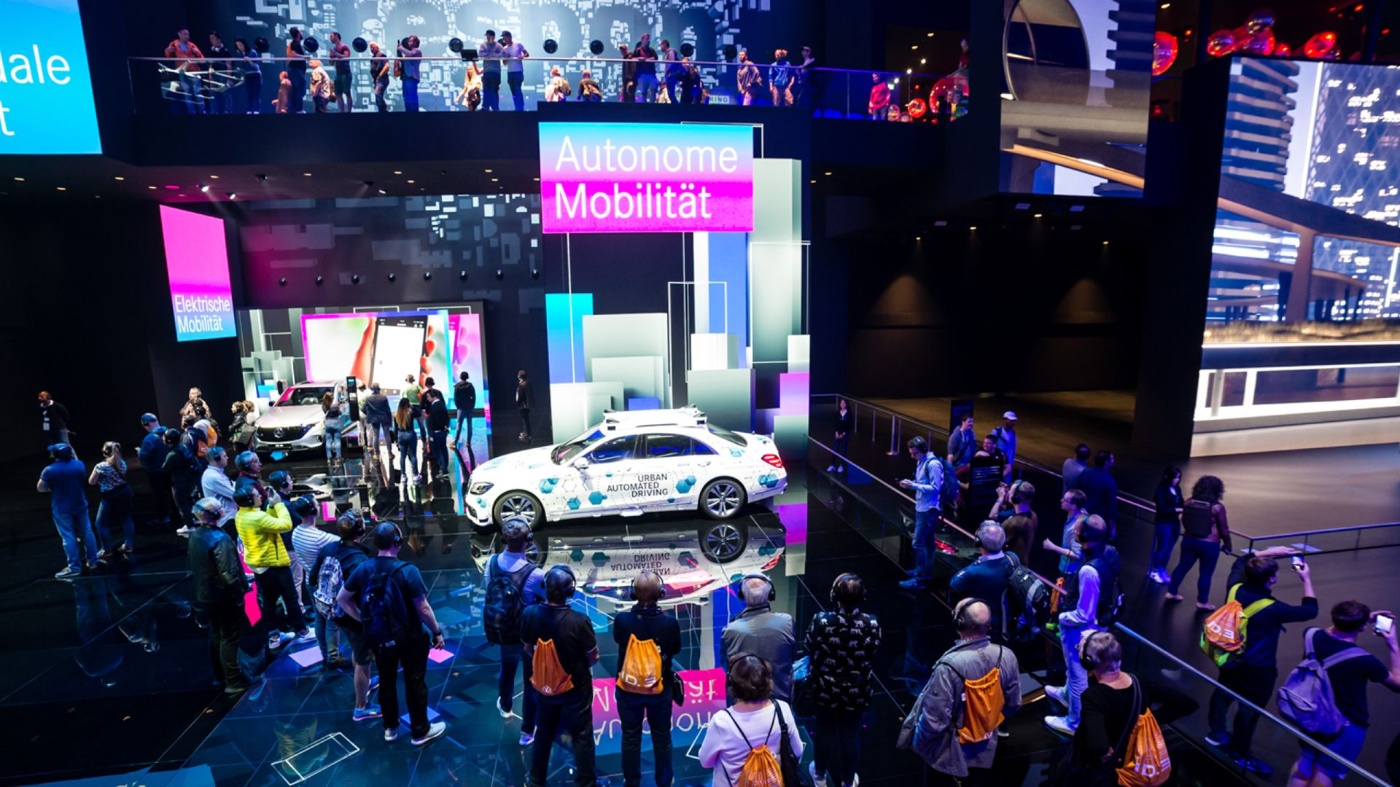 Auto auf der Bühne bei der IAA MOBILITY